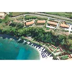 2 Bedroom Lovely In Briatico
